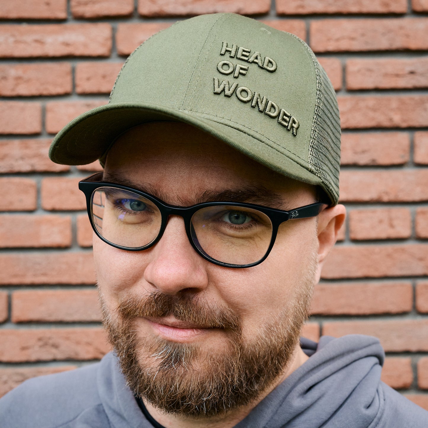 XL kšiltovka HEAD OF WONDER Olivová – Classic Trucker Hat
