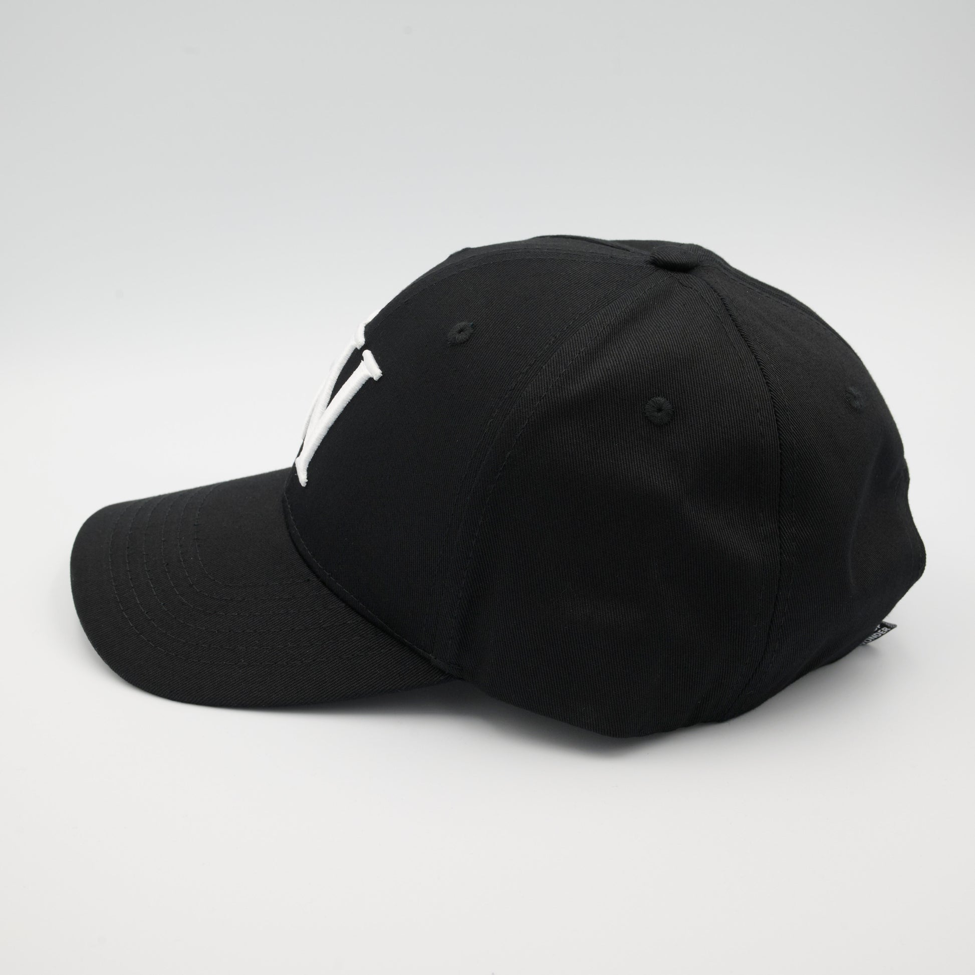 XL HEAD OF WONDER Cap Black V2 – Baseball Cap Side
