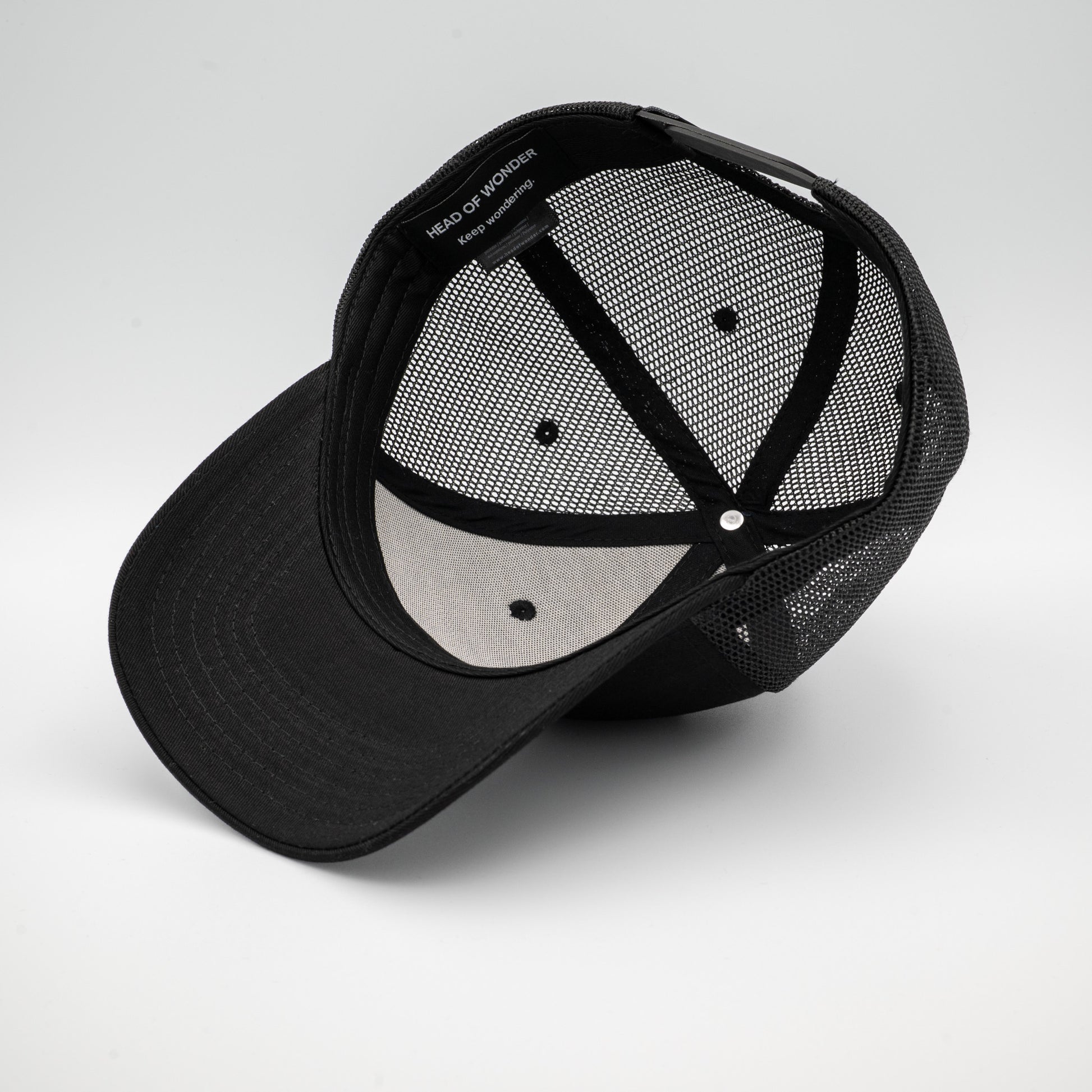 XL HEAD OF WONDER Cap Black – Classic Trucker Hat Bottom
