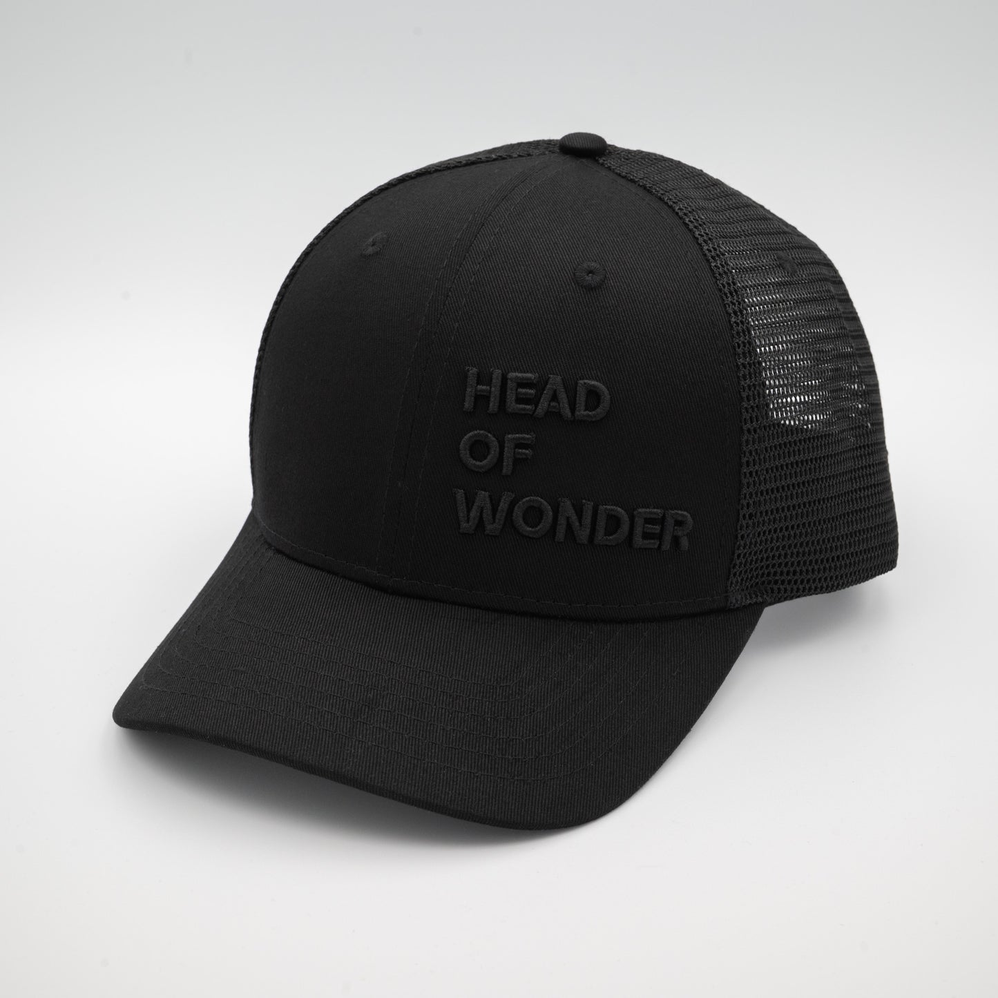 XL HEAD OF WONDER Cap Black – Classic Trucker Hat Front