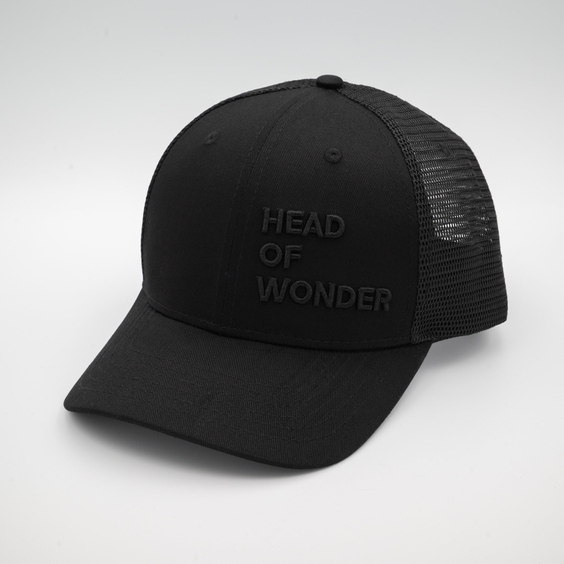 XL HEAD OF WONDER Cap Black – Classic Trucker Hat Front