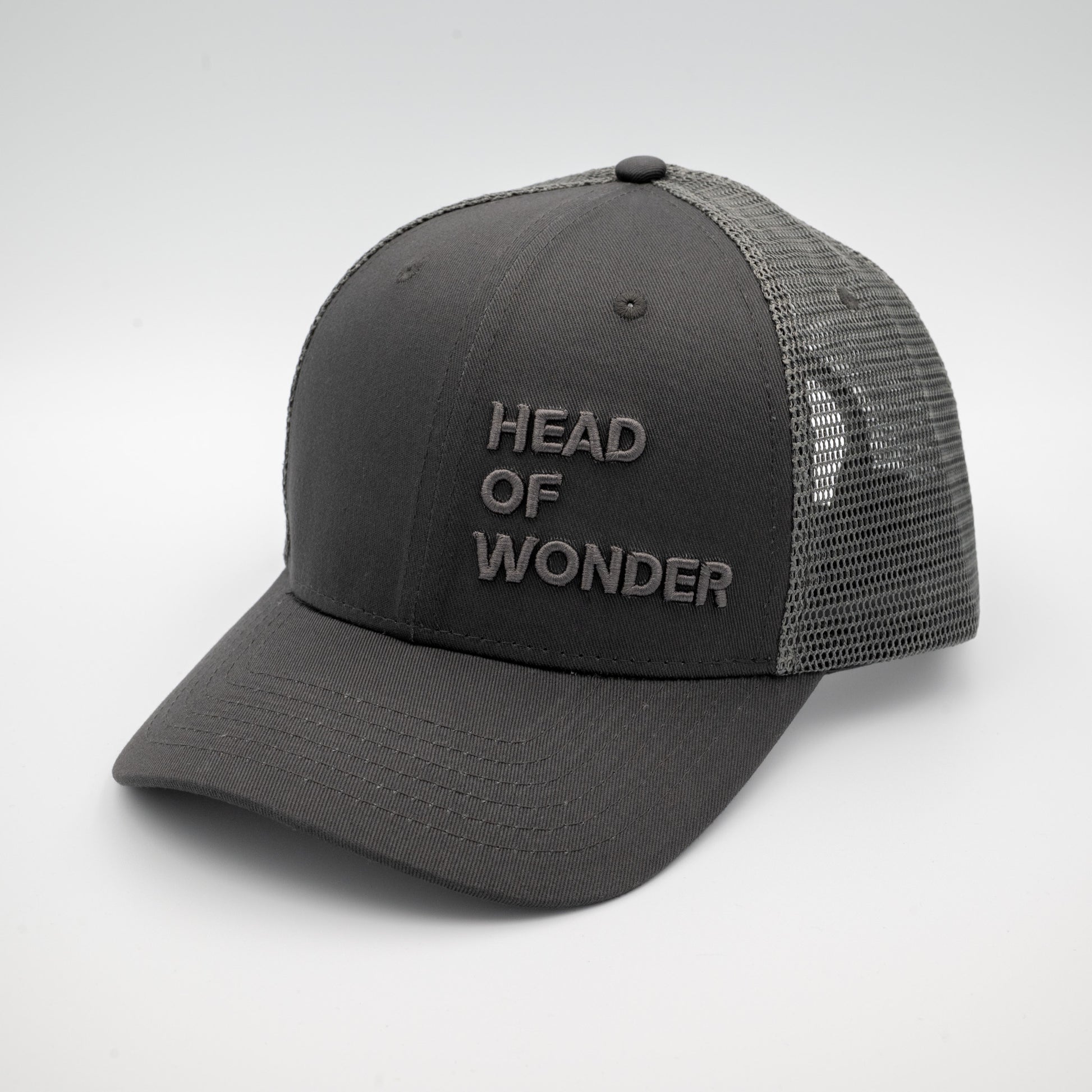 XL HEAD OF WONDER Cap Dark Grey – Classic Trucker Hat Front